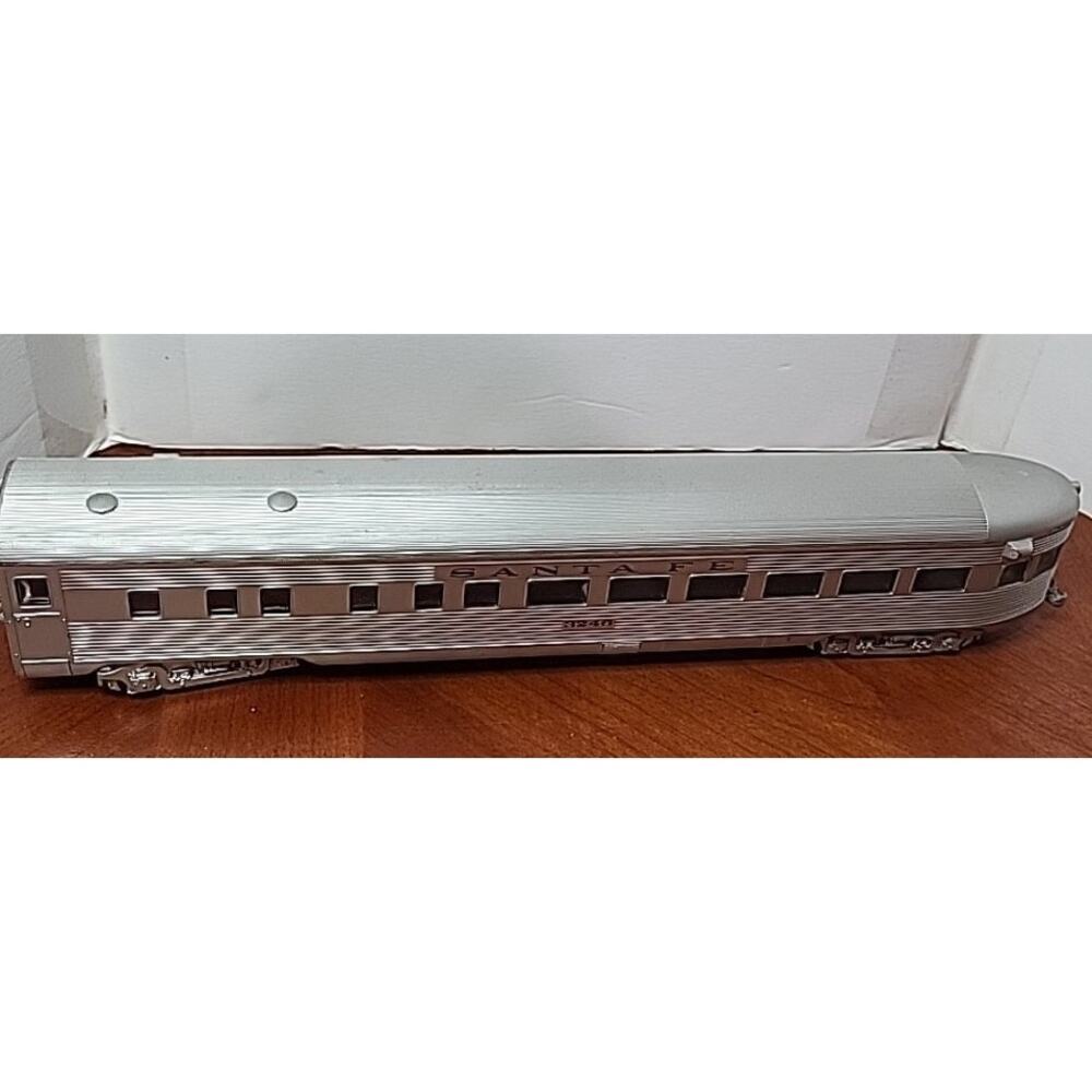 HO Scale Traub-Santa Fe Lightweight End Coach